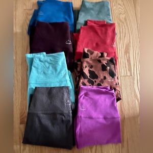 **8 pairs of Beyond Yoga Leggings**